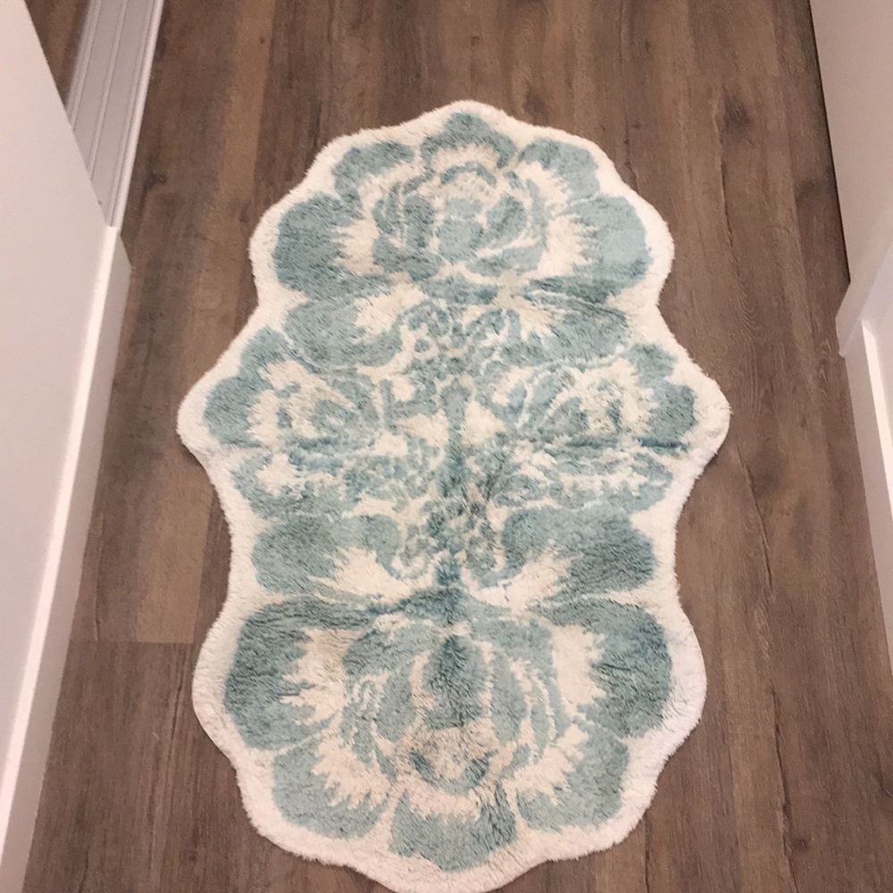 Anthropologie bath set